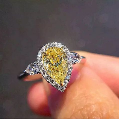 Description Stones:Citrine Metal:925 Silver Filled (925 Stamped) Sapphire Birthstone, Yellow Diamond Rings, Classic Wedding Rings, Wedding Accessories Jewelry, Party Rings, Anniversary Jewelry, Zircon Ring, Yellow Diamond, Pear Cut