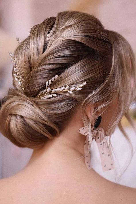 Simple Elegant Hairstyles, Easy Formal Hairstyles, Event Hairstyles, Beyonce Hair, Prom Hair Medium, Bridal Hair Pins Pearl, Simple Prom Hair, Peinados Fáciles Para Cabello Corto, Hairstyles For Medium Hair