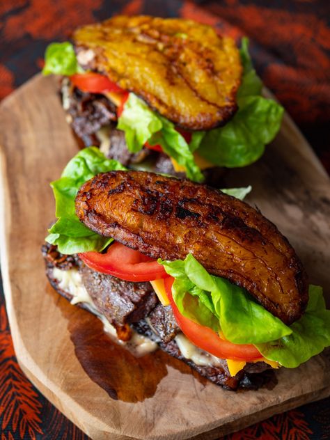 African Sandwiches, Plantain Burger, Alkaline Dinner, Jamaican Desserts, African Recipe, Banane Plantain, Raw Vegan Diet, Evening Dinner, Porto Rico