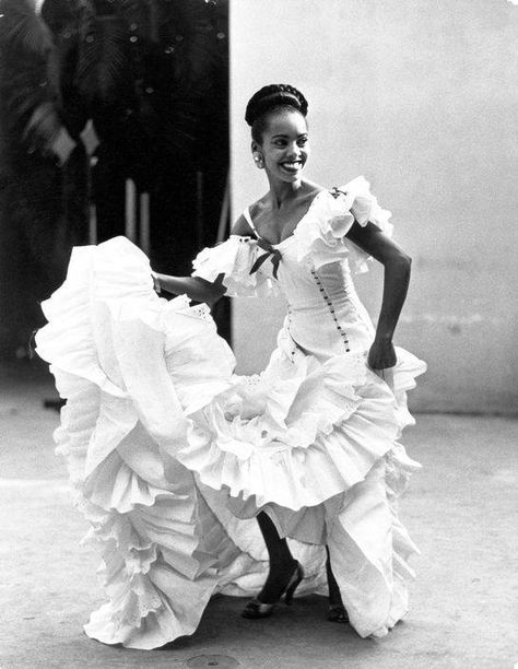 Typical cuban dress Cuban Dress, Cuban Outfit, Cuba Culture, Eve Arnold, Cuba Fashion, Vintage Cuba, Latina Aesthetic, Caribbean Fashion, Cuban Culture