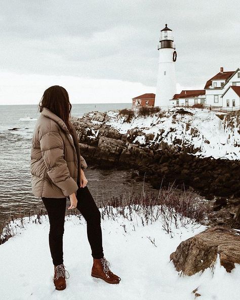 Jenni Kayne | Apparel & Home on Instagram: “Snow day style in our favorite boots #jennikayne 📷: @runwaychef” Maine Vacation Outfits, Winter Weekend Getaway, Weekend In Portland, Winter Vacation Outfits, Maine Winter, Winter Weekend, Maine Vacation, Romantic Ideas, Portland Maine