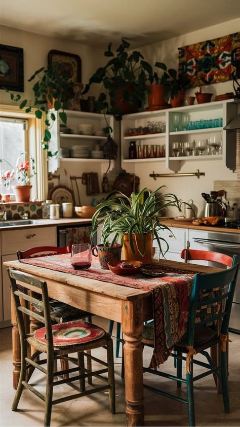 Eclectic Boho Dining Table, Cozy Boho Kitchen Ideas, Modern And Vintage Kitchen, Earthy Tone Apartment, Earthy Apartment Kitchen, Mid Century Eclectic Kitchen, Contemporary Boho Kitchen, Cottage Boho Kitchen, Bohemian Lifestyle Aesthetic