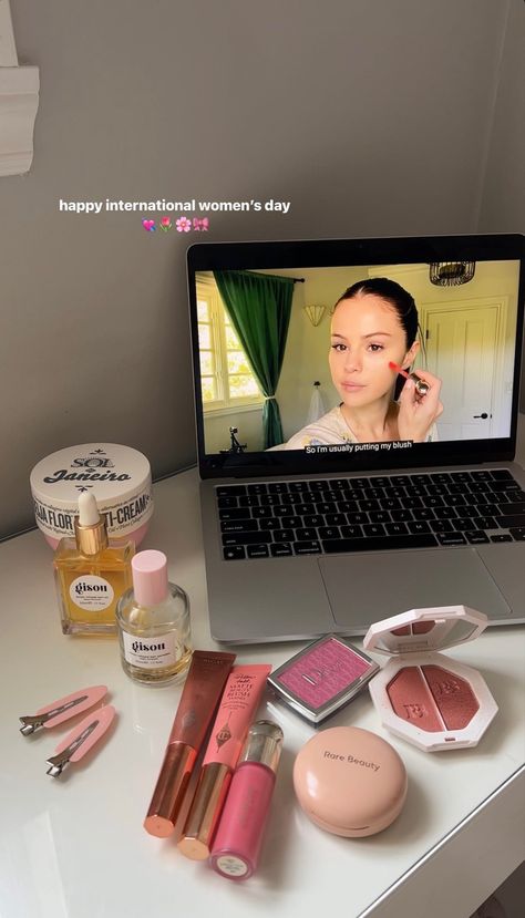 Getting Ready Aesthetic, Ready Aesthetic, Alat Makeup, Lev Livet, Gym Crush, Mac Book, Vogue Beauty, Makeup Items, Without Makeup