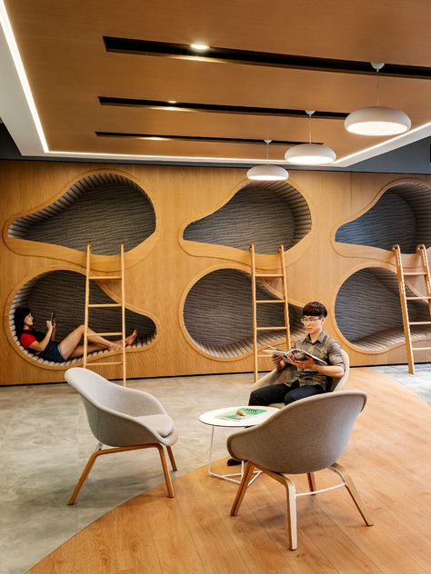 Office design ideas: focus spaces and quiet working - M Moser Associates Office Nap Room, Relax Room Office Work Spaces, Quiet Room Ideas Meditation Space, Office Chill Out Area, Focus Space, Chill Lounge, Student Lounge, 2023 Lookbook, Office Design Ideas