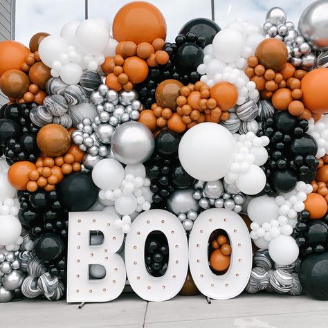 PRICES MAY VARY. Packaging Includes - Balloon Package:1pcs 18"Black balloons +1pcs 18"Orange balloons +5pcs 12"Black balloons +5pcs 12"Orange balloons +5pcs 12"White balloons +15pcs 10"Black balloons +15pcs 10"Orange balloons +15pcs 10"White balloons +10pcs 10"Silver balloons+10pcs 10"Agate balloons+20pcs 5"Black balloons +20pcs 5"Orange balloons +20pcs 5"White balloons +15pcs 5"Silver balloons,Balloon Garland Accessories Kit :balloon decorating strip tape*1 + 100 balloon glue points High Qualit Halloween Balloon Garland, Halloween Balloons Decorations, Halloween Birthday Party Decorations, Halloween 1st Birthdays, Halloween Themed Birthday Party, Deco Halloween, Halloween Balloon, Halloween Party Balloons, Orange Balloons