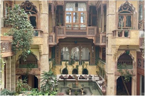 Al-Mangour: Forgotten Hijazi Craft Revives Woodworking in Saudi Arabia Angawi House, Wooden Lattice, Incredible Architecture, Wooden Window Frames, Space Tourism, Split Level House, Moving Water, Islamic World, Window Styles