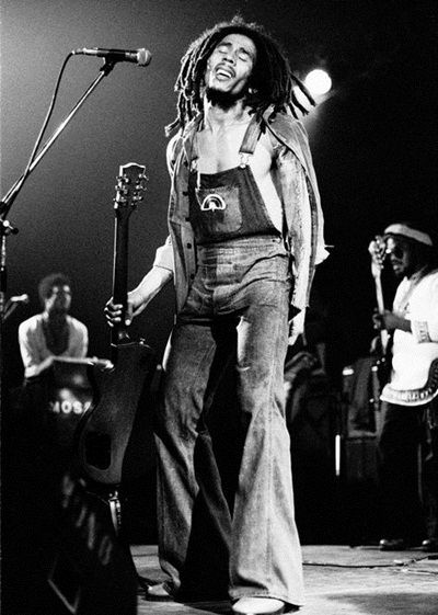 Bob Marley Height Weight Facts Frases Do Bob Marley, Bob Marley Lyrics, Bob Marley Legend, Marley Family, Bob Marley Music, Live Text, Bob Marley Pictures, Reggae Bob Marley, Robert Nesta