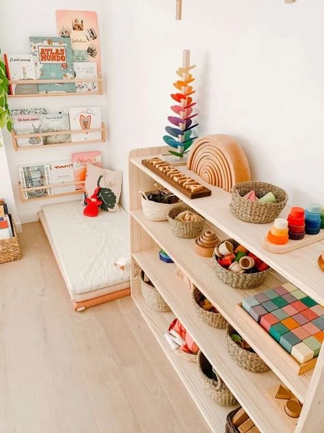 4x5 Rug In Bedroom, Lights In Playroom, Baby Playroom Ideas, Playroom Montessori, Cube Decor, Ikea Kids Room, Small Playroom, Creative Kids Rooms, Kids Playroom Ideas