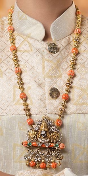 Venkateswara Swamy Lockets Gold, Beads Gold Jewellery Indian, Coral Jewelry Set, Temple Jewellery Earrings, Wedding Jewelry Sets Bridal Jewellery, India Shopping, Stone Bead Jewelry, Antique Necklaces Design, New Gold Jewellery Designs