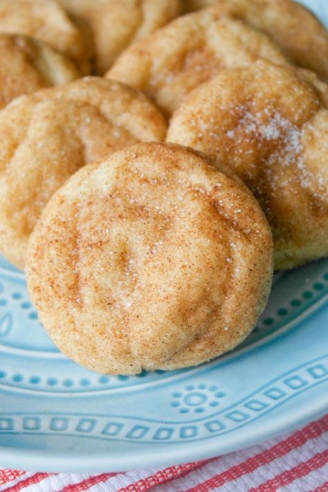 Thick Snickerdoodle Cookies, Healthy Thanksgiving Recipes Dessert, Cookies Snickerdoodle, Soft Snickerdoodle Cookies, Healthy Thanksgiving Desserts, Snickerdoodle Cookies Easy, Cookies Sans Gluten, Snickerdoodle Recipe, Snickerdoodle Cookies