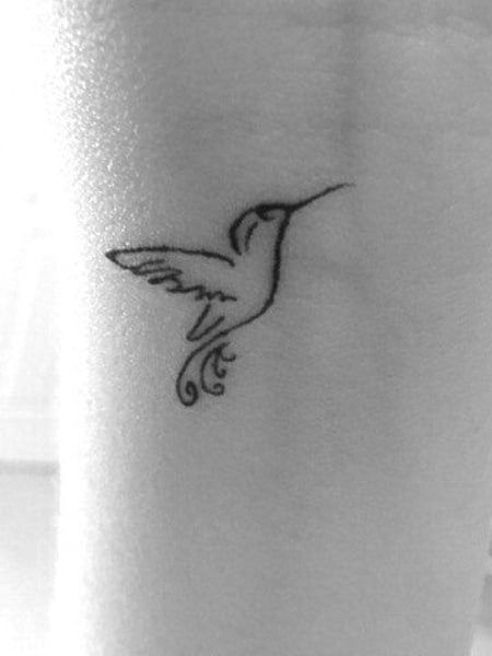 Tattoo Hummingbird, Small Hummingbird Tattoo, Bird Tattoo Wrist, Shape Tattoo, Detailed Tattoo, Hummingbird Tattoo, Bird Tattoo, Humming Bird, Tattoos For Daughters