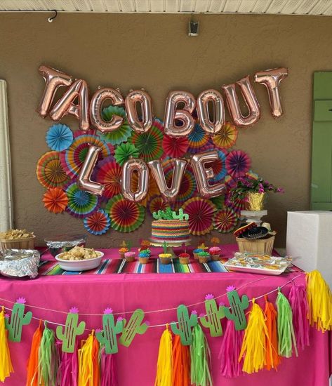 Taco Party Rehearsal Dinner, Taco Bout Love Engagement Party Decorations, Taco Bridal Shower Decorations, Fiesta Anniversary Party, Fiesta Rehearsal Dinner Ideas, Stock The Bar Fiesta Party Ideas, Taco Bar Rehearsal Dinner Ideas, Fiesta Theme Couples Shower Ideas, Taco Bar Bachelorette Party