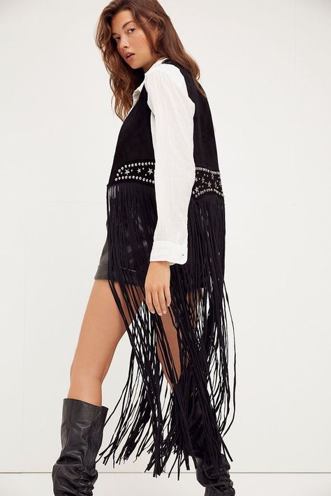 Fringed Vest Outfit, Glam Casual, Sequin Vest, Fringe Vest, Style Vest, Paris Texas, New Chic, Vest Outfits, Wardrobe Style