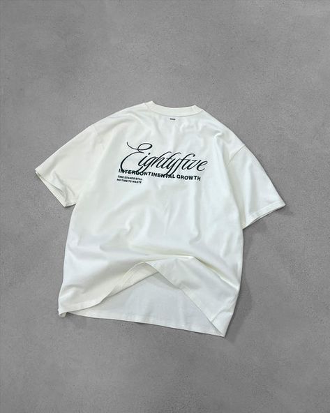 New Colorway + RPT – eightyfiveclo Tshirt Designs For Men, Tshirt Logo Design Ideas, Streetwear Shirt Design, Hoodie Design Ideas, Tshirt Aesthetic, Streetwear Logo, Streetwear Designs, Tshirt Photography, Hoodie Aesthetic