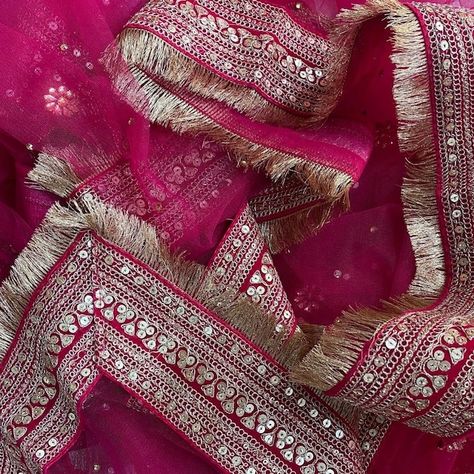 DesignByShivani - Etsy India Bridal Dupatta Designs, Duppattas Designs Ideas, Dupatta Design, Heavy Dupatta, Bridal Dupatta, Sequin Pattern, Indian Bride Outfits, Indian Dresses Traditional, Bridal Dress Fashion