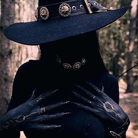 Extra Fits, Goth Hat, Goth Cowboy, Cowboy Aesthetic, Cowboy And Cowgirl, Hocus Pocus, Black Magic, Long Nails, Cowboy Hats