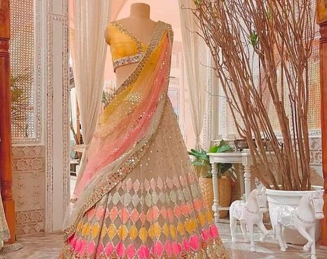 EthnicVastra - Etsy Bridesmaid Indian, Partywear Lehenga, Lehenga For Women, Haldi Dress, Engagement Lehenga, Mirror Work Lehenga, Indian Bridesmaids, Butterfly Net, Sabyasachi Lehenga