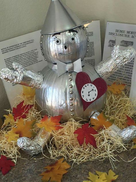 Tin man pumpkin Tin Man Pumpkin Decorating, Tin Man Pumpkin Ideas, Wizard Of Oz Pumpkin Ideas, Pumpkin Hammering, Tin Man Pumpkin, Wizard Of Oz Pumpkin, Storybook Pumpkin, Pumpkins Decorating, Halloween Candy Crafts