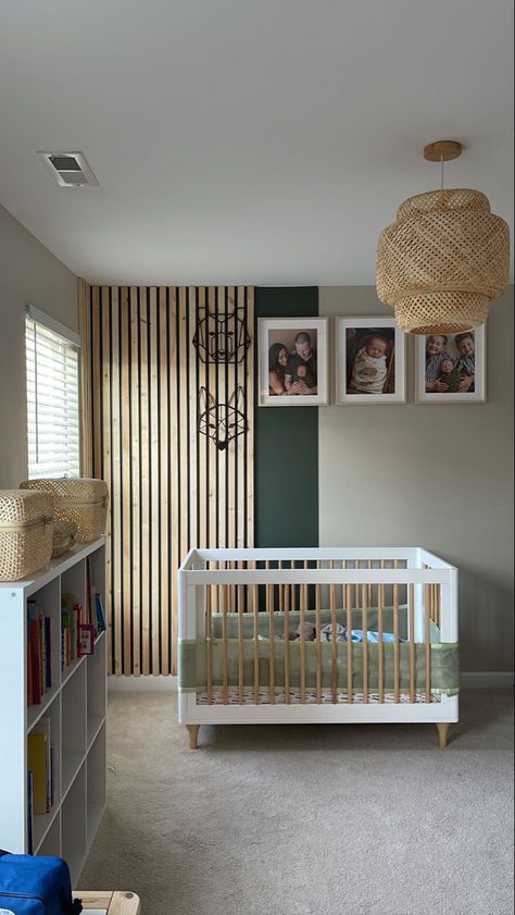 Slat Wall Playroom, Slate Wall Nursery, Boho Bedroom Slat Wall, Wood Slat Accent Wall Green, Nursery Wood Slat Wall, Slat Wall Ideas Nursery, Wooden Wall Nursery, Wood Accent Nursery, Green Wall With Slats