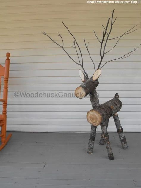 Reindeer Logs, Log Reindeer, Ren Geyiği, Wood Log Crafts, Wood Reindeer, Wooden Reindeer, Wooden Christmas Decorations, Christmas Decorations Diy Outdoor, Christmas Wood Crafts