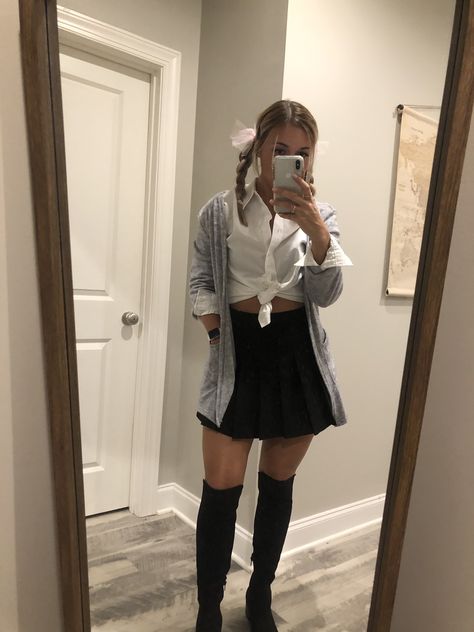 Brittany Spears Halloween Costume Britney Spears 90s, Britney Spears Halloween Costume, Girl Group Halloween Costumes, Clueless Halloween Costume, Classic Halloween Costumes, Trio Halloween Costumes, Halloween Coustumes, Halloween Costumes College Girls, Holloween Costume