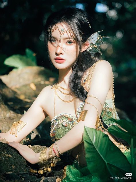 Fairy Pose Reference, Im A Goddess, People Reference Poses, Nymph Makeup, Elf Photoshoot, Debut Photoshoot Ideas, Art Poses Drawing, Fairy Photoshoot, Debut Photoshoot