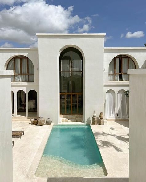 Mediterranean Hotel, Modern Mediterranean Home, Canggu Beach, Santorini House, Villa Style, Bali Villa, Mediterranean Villa, Mediterranean Architecture, Concrete Home