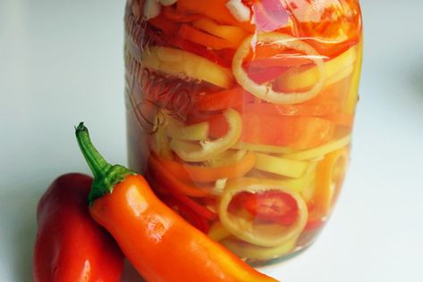 Sweet Pickled Hot Peppers, Pickled Habanero Peppers Recipe, Sweet Hot Peppers, Canning Hot Peppers, Pickled Pepper Recipe, Canning Peppers, Pickled Hot Peppers, Hot Pepper Recipes, Pickled Banana Peppers