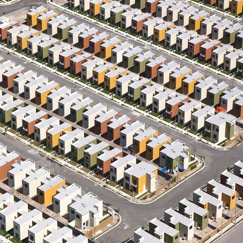 Aerial Views of Mexico's Dystopian Housing Developments | WIRED Modular Housing, Urban Design Plan, Urban Housing, Plans Architecture, Photographic Projects, City Planner, Prefabricated Houses, Social Housing, Affordable Housing