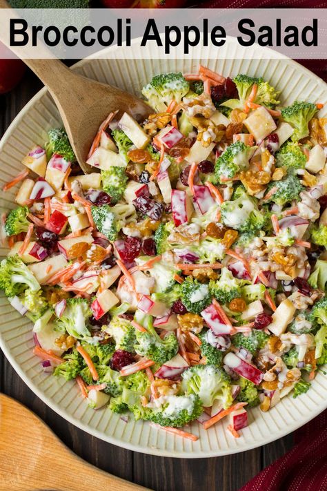 Broccoli Apple Salad, Avocado Recipes Easy, Broccoli Cauliflower Salad, Raw Broccoli, Cranberry Salad, Warm Salad, Gala Apples, Cauliflower Salad, Apple Salad