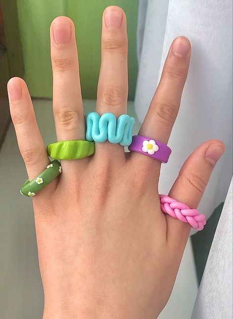 Cincin Diy, Fimo Ring, Clay Rings Aesthetic, Rings Clay, Diy Clay Rings, Funky Rings, Clay Ring, Polymer Clay Ring, Rings Diy