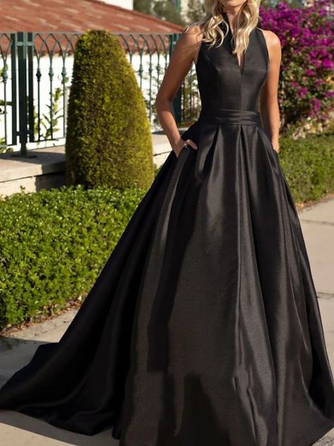 Old Hollywood Dress Gowns, Formal Ball Gowns, Old Hollywood Dress, Plus Size Evening Gown, Cocktail Dress Classy, Haute Fashion, Gowns Elegant, Gown Elegant, Hollywood Dress