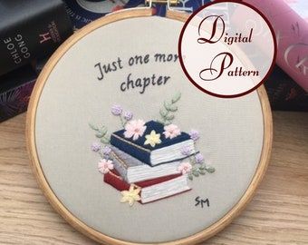 Teacher Embroidery Hoop, Literary Embroidery, Book Embroidery Pattern, Teacher Embroidery, Diy Mom, Embroidery Crafts, Just One More Chapter, Beginner Embroidery Kit, Sewing Tops