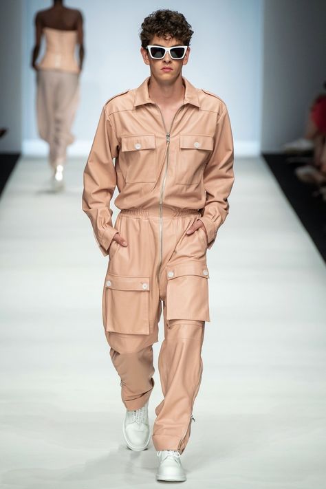 Men Jumpsuit Fashion, Generation Alpha, Men Jumpsuit, Men Summer Fashion, Fashion Collection Inspiration, Male Outfits, Milan Men's Fashion Week, Masculine Fashion, Monochromatic Fashion