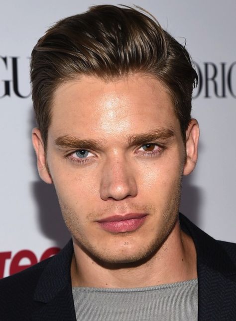 OMD ses yeux ! Sectoral Heterochromia, Alec And Jace, Heterochromia Eyes, Christian Ozera, Shadowhunters Cast, Sean O'pry, Dominic Sherwood, Jace Wayland, Danielle Steel