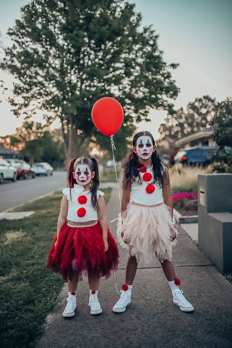 50 Halloween Picture Ideas: Spooky & Funny Make Your Own Clown Costume, Kids Creepy Clown Costume, Clowns Costume Women, Girls Scary Clown Costume Diy, Scary Clown Family Costumes, Scary Clown Kids Costume, Diy Halloween Costumes Clown, Kids Scary Clown Costume, Scary Clown Couple Costumes