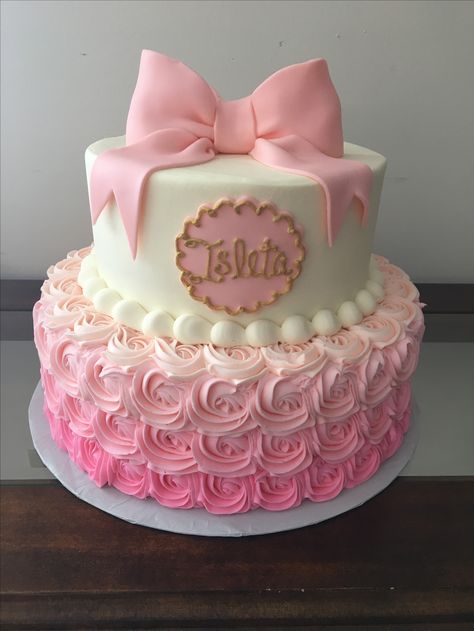 Baby girl shower cake Baby Girl Shower Cakes, Baby Shower Kuchen, Girl Baby Shower Cake, Girl Shower Cake, Baby Shower Food For Girl, Pink Baby Shower Cake, Pastel Baby Shower, Baby Shower Cakes Girl, Girl Baby Shower Decorations