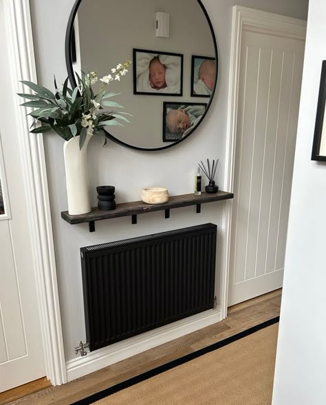 Monochrome Entrance Hall, Black And Grey Hallway Ideas, Black Accent Hallway, Back Door Hallway Ideas, Unique House Decor Ideas, Neutral And Black Hallway, Black And White Landing, Dark Green Hallway Ideas, Beige And Black Hallway