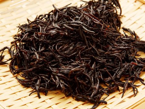 7 Wonderful Benefits of Hijiki Seaweed | Organic Facts Hijiki Recipe, Hijiki Seaweed, Paper Making Process, Plant Vegetables, Japanese Things, Sea Vegetables, Broth Recipes, Healthier Eating, Boost Energy Levels