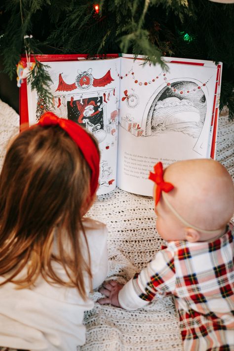 Siblings Christmas Photos, Christmas Photoshoot Ideas Siblings, Toddler Sibling Christmas Pictures, Sibling Christmas Pictures At Home, Sisters Christmas Photos, Christmas Sibling Photoshoot, Kids Christmas Photoshoot Ideas At Home, Baby And Toddler Christmas Pictures, Siblings Christmas Pictures