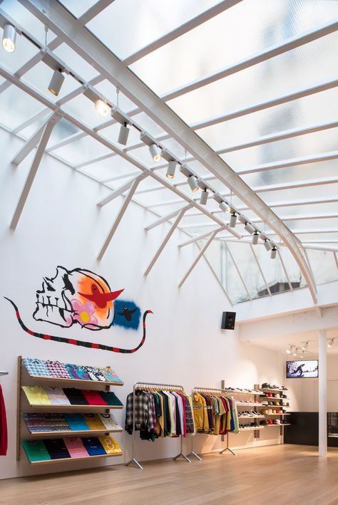 Brinkworth has overhauled the interior of an old building in Paris to create a retail space for New York streetwear brand Supreme Supreme Store, New York Streetwear, Retail Space Design, Paris Store, Store Layout, Interior Design Awards, Store Interiors, Retail Store Design, غرفة ملابس