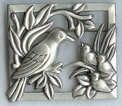 Aluminum Foil Crafts, Embossing Art, Bird Silhouette Art, Diy Wall Hanging Crafts, Metal Embossing Art, 3d Relief Art, Emboss Painting, Aluminum Foil Art, Pewter Art