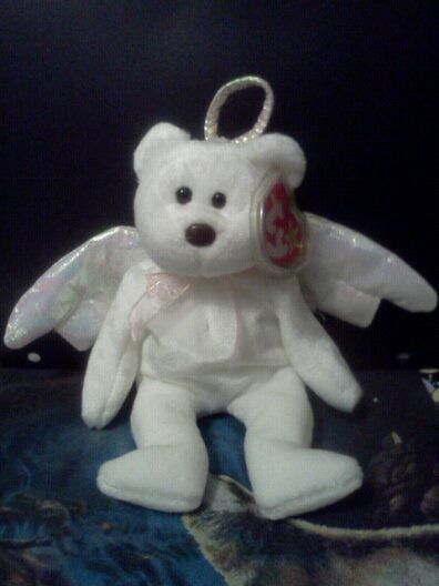 Angel beanie baby .. named "Halo". i just bought this one on ebay for my grand daughter for Easter Rare Beanie Babies, Ty Bears, Beanie Bears, Ty Babies, Beanie Baby Bears, Original Beanie Babies, Angel Bear, Beanie Buddies, Ty Beanie Boos