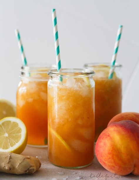 Lemon Ginger Peach Spritzer - Refreshing Bubbly Drink with Peaches Ginger Drinks, Booze Recipes, Easter Drink, Peach Drinks, Refreshing Beverages, Specialty Drinks, Drink Party, Strawberry Mojito, Ginger Peach