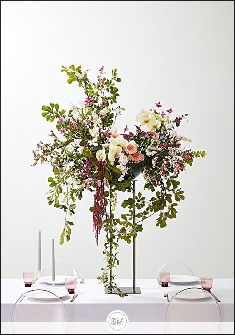 Modern Wedding Centerpieces, Katie White, Tall Floral Arrangements, Wholesale Decor, Wedding Altar, Modern Wedding Reception, Tall Wedding Centerpieces, Wedding Reception Decor, Wedding Altars