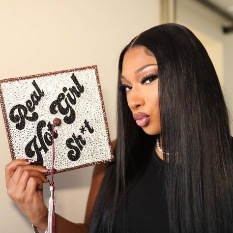 If you are graduating this fall and still have not landed on the perfect graduation cap design, Megan Thee Stallion is here to give you some inspo. 📸: Megan Thee Stallion via Instagram #megantheestallion #graduation #graduationcap #gradcap Graduation Aesthetic, Graduation Cap Decoration Diy, College Graduation Cap Decoration, Grad Cap Designs, Diy Graduation Cap, Cap Decoration, College Aesthetic, Graduation Cap Designs, Megan Thee Stallion