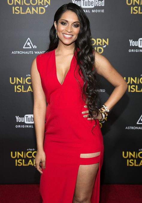 YouTuber Lilly Singh Reveals She's Taking a Break from Videos to Focus on Mental Health: 'I Need This for My Sanity' Lily Singh, Healthy Vision, Girls Run The World, Famous Youtubers, Lilly Singh, Favorite Youtubers, Girl Celebrities, Taking A Break, Room Pictures