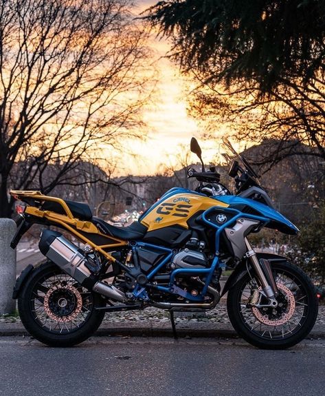 Gs 1200 Bmw, Bmw Offroad, Bmw Motorcycle Adventure, Bmw Adventure Bike, Adventure Bike Motorcycles, Moto Scrambler, Car Brands Logos, Best Motorbike, Bike Bmw