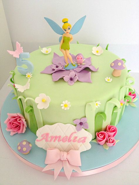 Tinkerbell Birthday cake Bolo Tinker Bell, Tinkerbell Birthday Cakes, Fairy Birthday Cake, Tinkerbell Birthday, Tinkerbell Cake, Tinkerbell Fairy, Tinkerbell Party, Fairy Cakes, A Birthday Cake