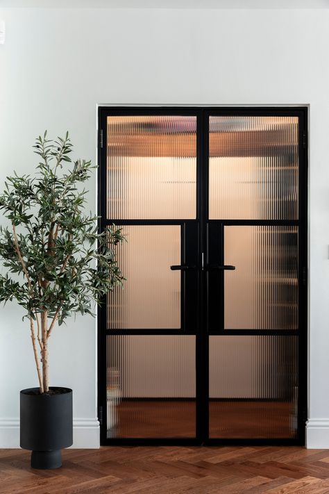 More from this newly finished project, where we installed these internal heritage doors from @origin_global throughout the home.⁠ ⁠ Not only do they look stylish, they also allow the light to flow between the rooms and keep the hallway bright.⁠ ⁠ Get in touch with us if you would like to find out more. Timber Front Door, Sliding Doors Internal, Internal Sliding Doors, Box Window, Small Window, Fluted Glass, Door Detail, Timber Door, Pivot Doors